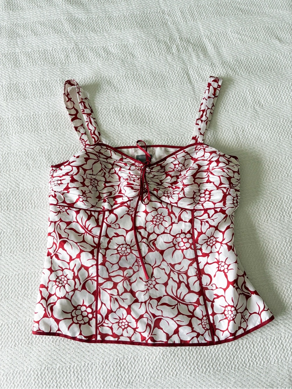 NWT Ann Taylor Silk Red and White Floral Tie-Front Tank